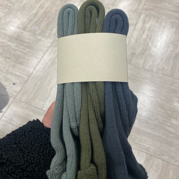 Yeezy Season 7 Bouclette Socks - Picture 5 of 5